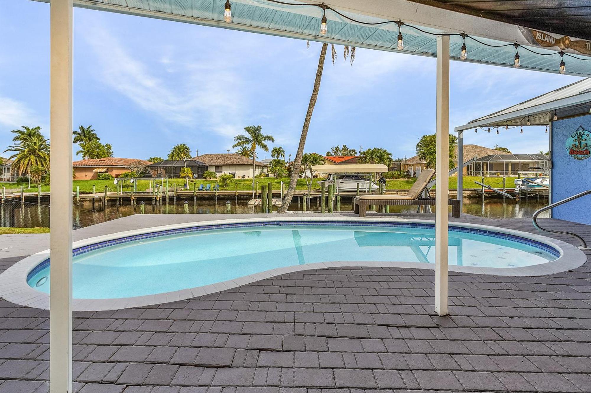 Canal-Front Oasis With Dock And Kayaks In Cape Coral! 외부 사진