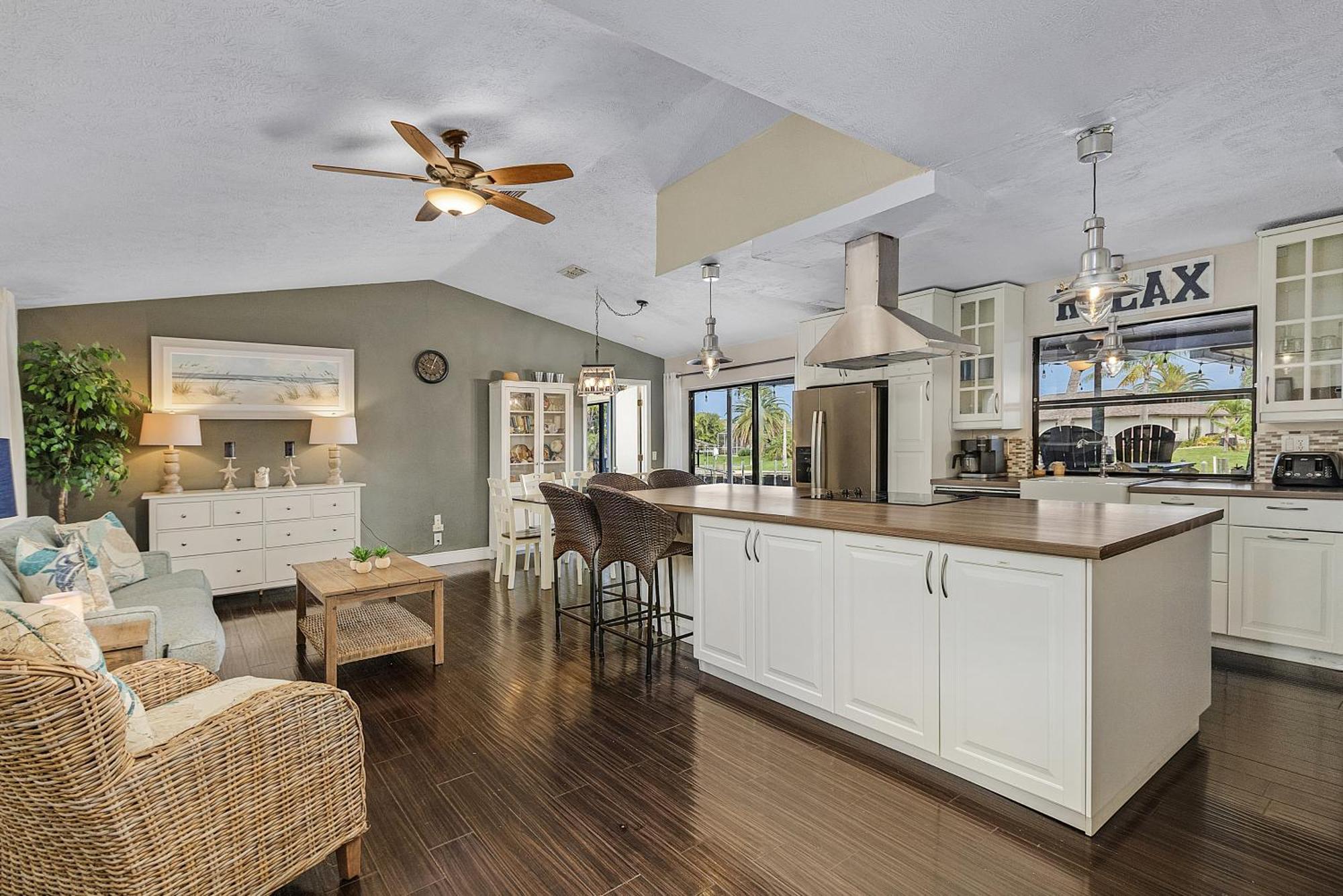 Canal-Front Oasis With Dock And Kayaks In Cape Coral! 외부 사진