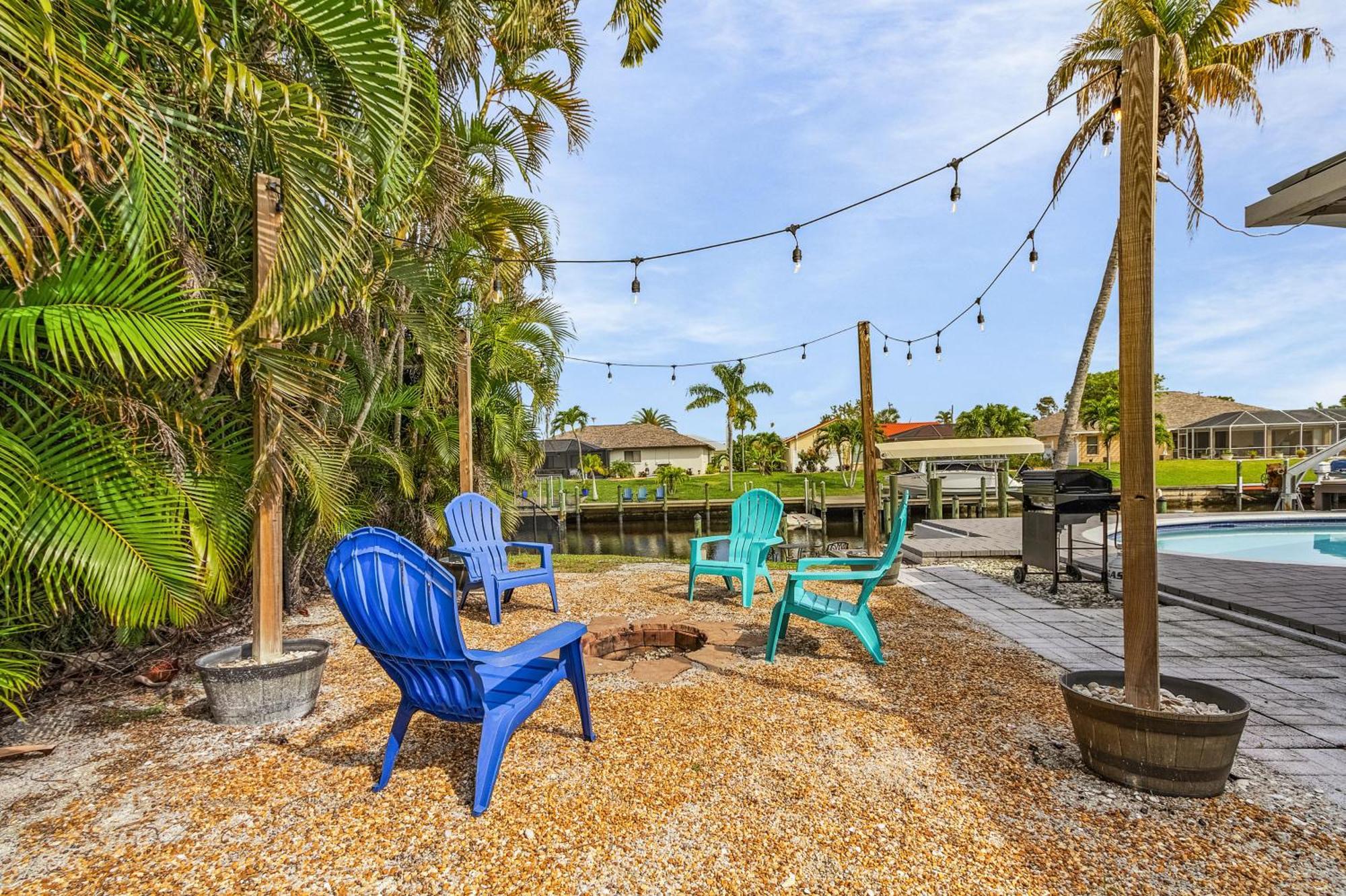 Canal-Front Oasis With Dock And Kayaks In Cape Coral! 외부 사진